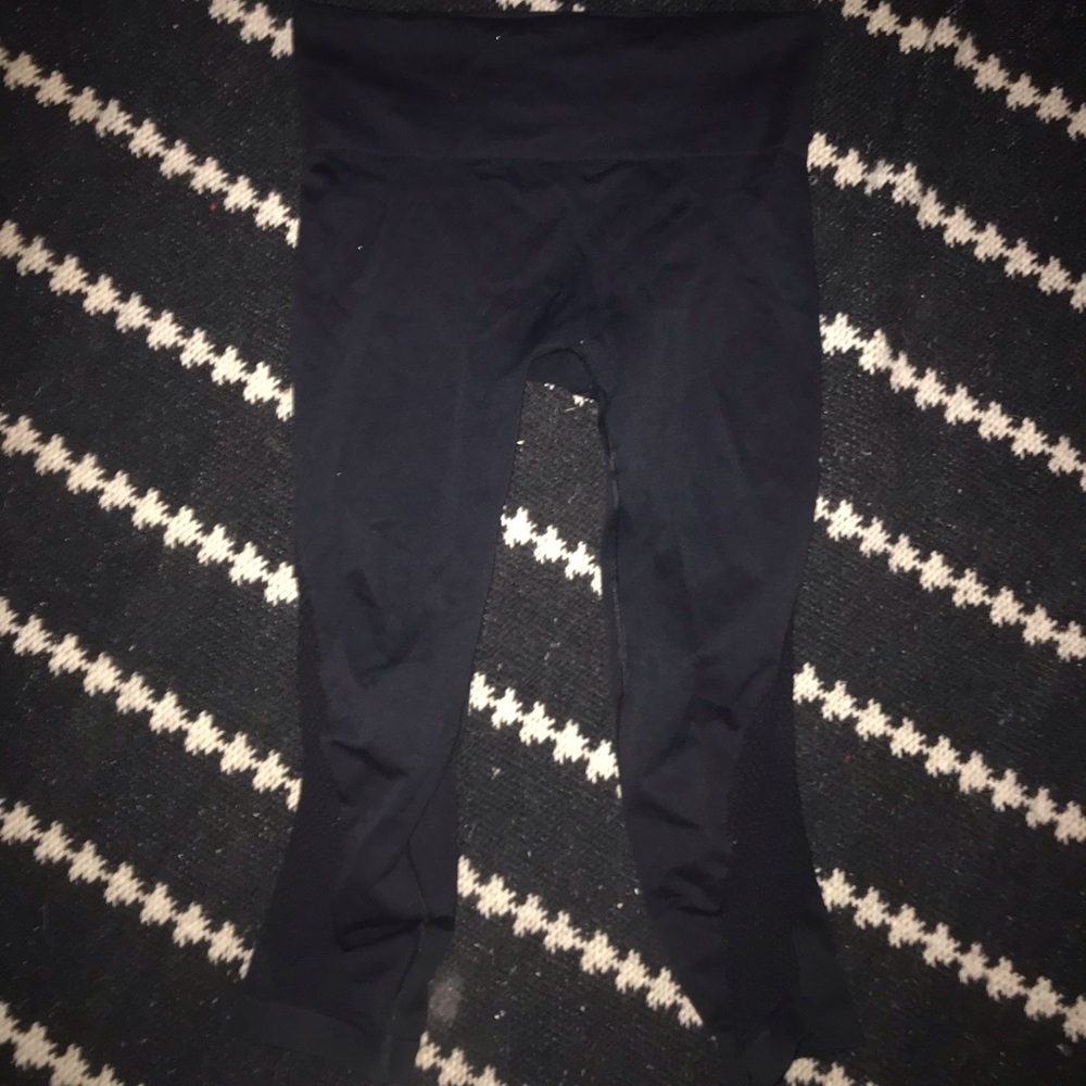 athleta high waisted spandex compression capris(M) - Picture 1 of 8